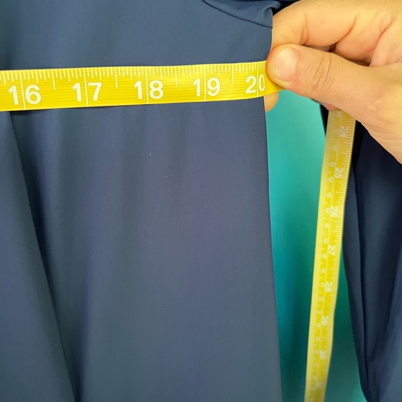 Classically Simple Navy Blouse - Picture 4 of 6